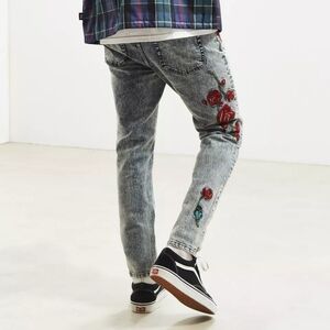 UO BDG rose Embroidered Skinny Jeans men's size 30